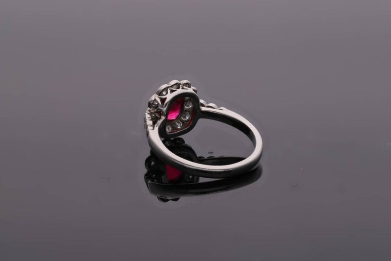 Spinel and Diamond Cluster Ring